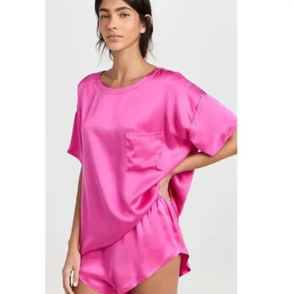 LUNYA Washable Silk Tee Set Caffeinated Pink Pajamas Size Medium w Scrunchie NEW - Picture 2 of 8
